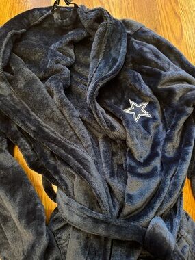 Plush Navy Cowboys NFL Navy Robe Large X Large very soft! ⭐️